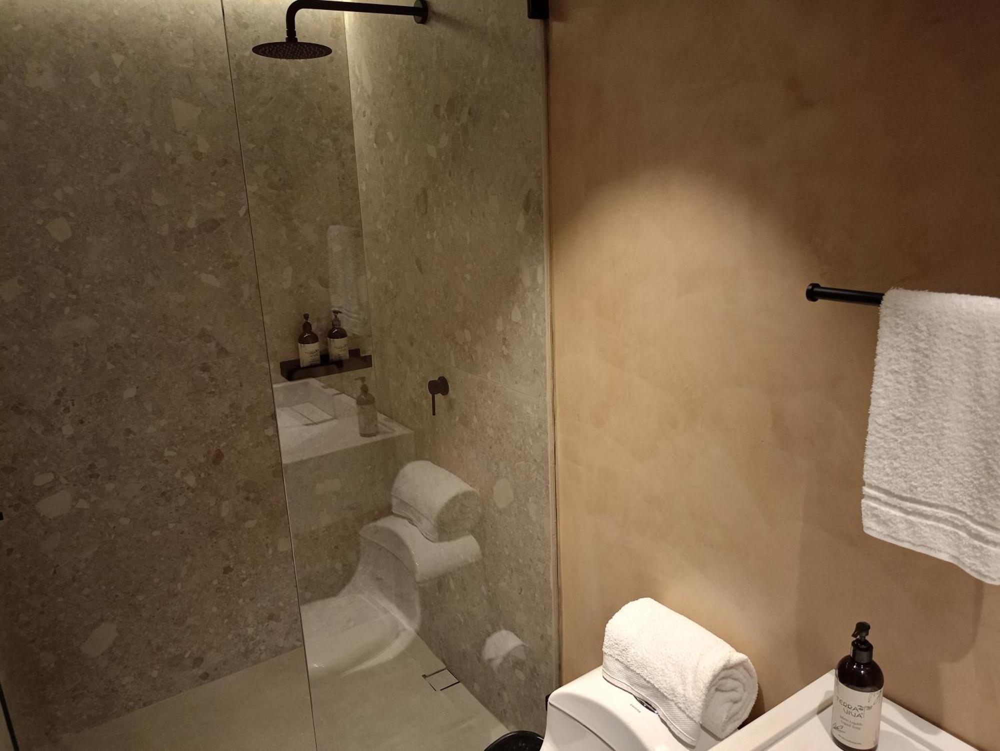 Casa Tokyo Manila By Xcay Home Medellin Ngoại thất bức ảnh